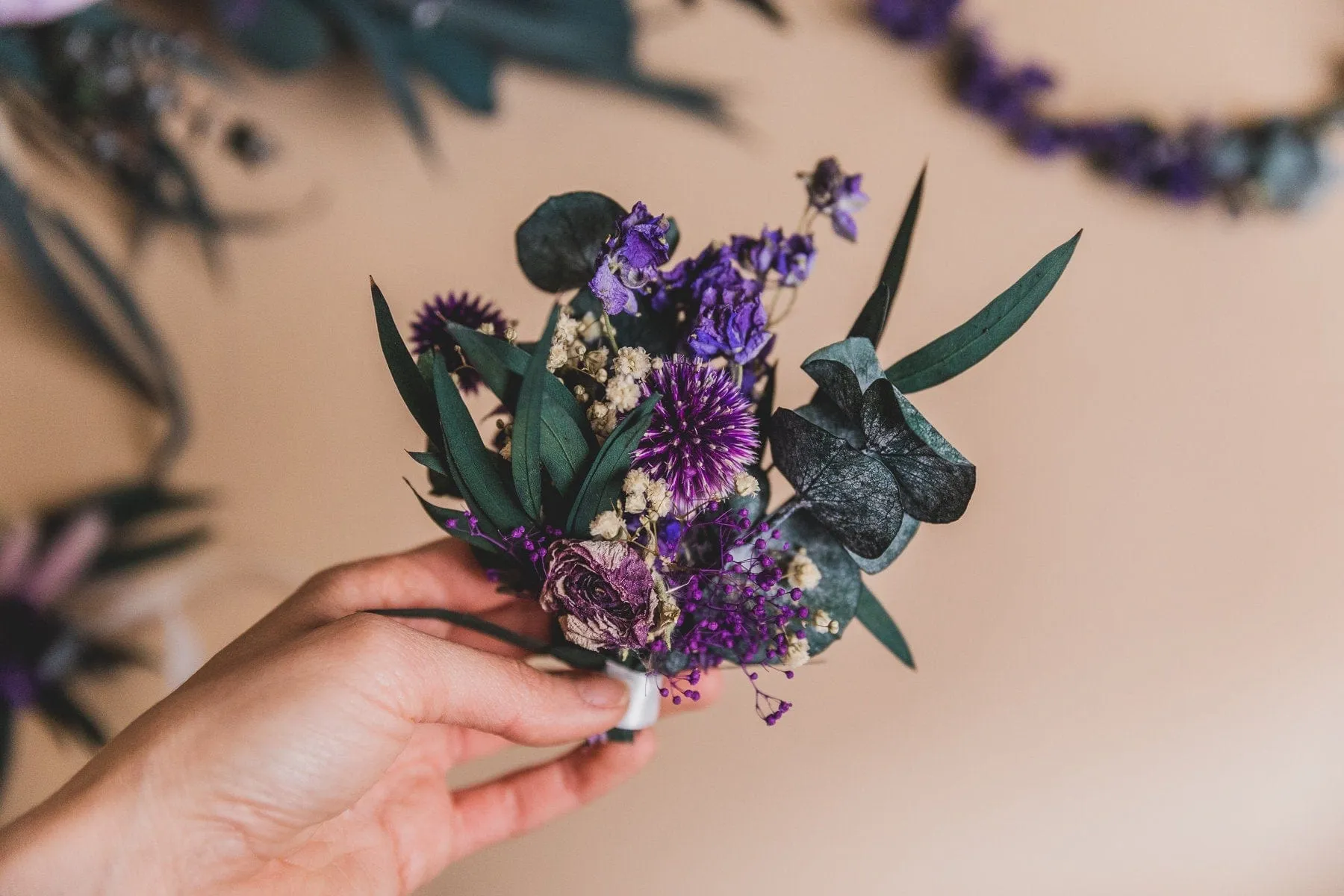 Eucalyptus & Globe Scottish Thistle Purple Boutonnieres / Lapel Pin For Men / Groom Pin / Boho Boutonniere / Groom Boutonniere