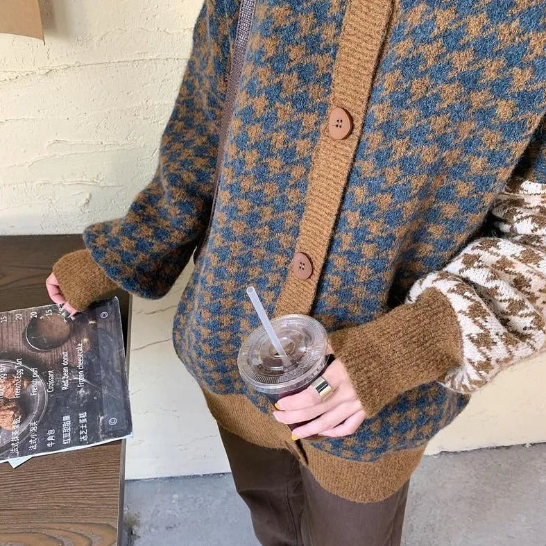 Knitted Cardigan With Hound's Tooth Pattern