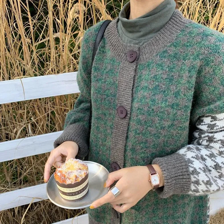 Knitted Cardigan With Hound's Tooth Pattern