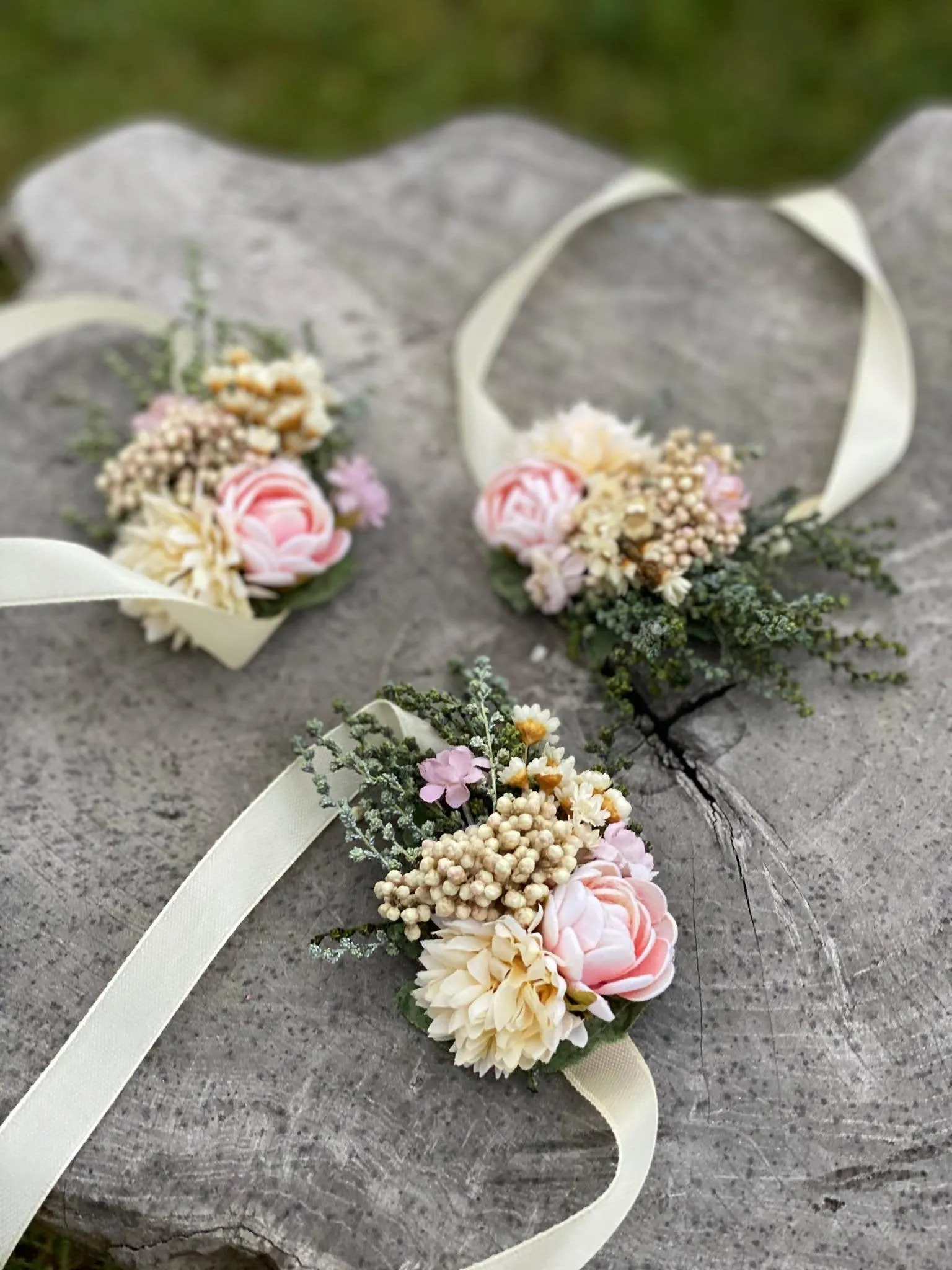 Romantic bracelet Flower bracelet Romantic jewellery Blush Ivory Boho wedding Bracelet for bride Bracelet for bridesmaid Magaela accessories